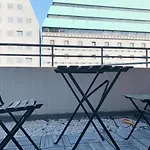 Shinjuku Center新宿中心! !Shinjuku Kabukicho! 3Min Walk! Jr 新宿!地铁站步行3分 !新宿歌舞伎!阳光的超大阳台 俯瞰明大街街景!著名连锁大型公寓!一层24小时保安常驻605