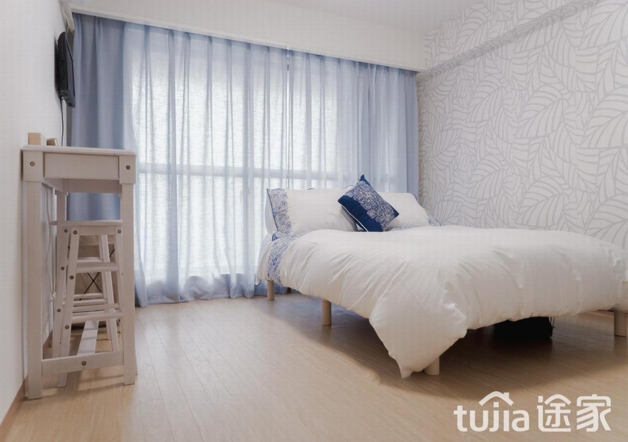 Shinjuku Center: Prime Location With Sunny Terrace Views *