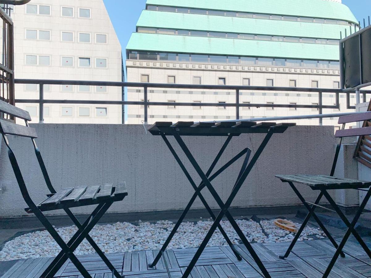 Apartment Shinjuku Center: Prime Location With Sunny Terrace Views Tokyo